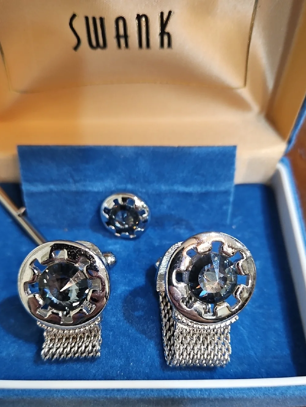 SWANK Silver Mesh Blue Faceted Rivoli Glass Crysyal Cufflinks and Tie Tack Box